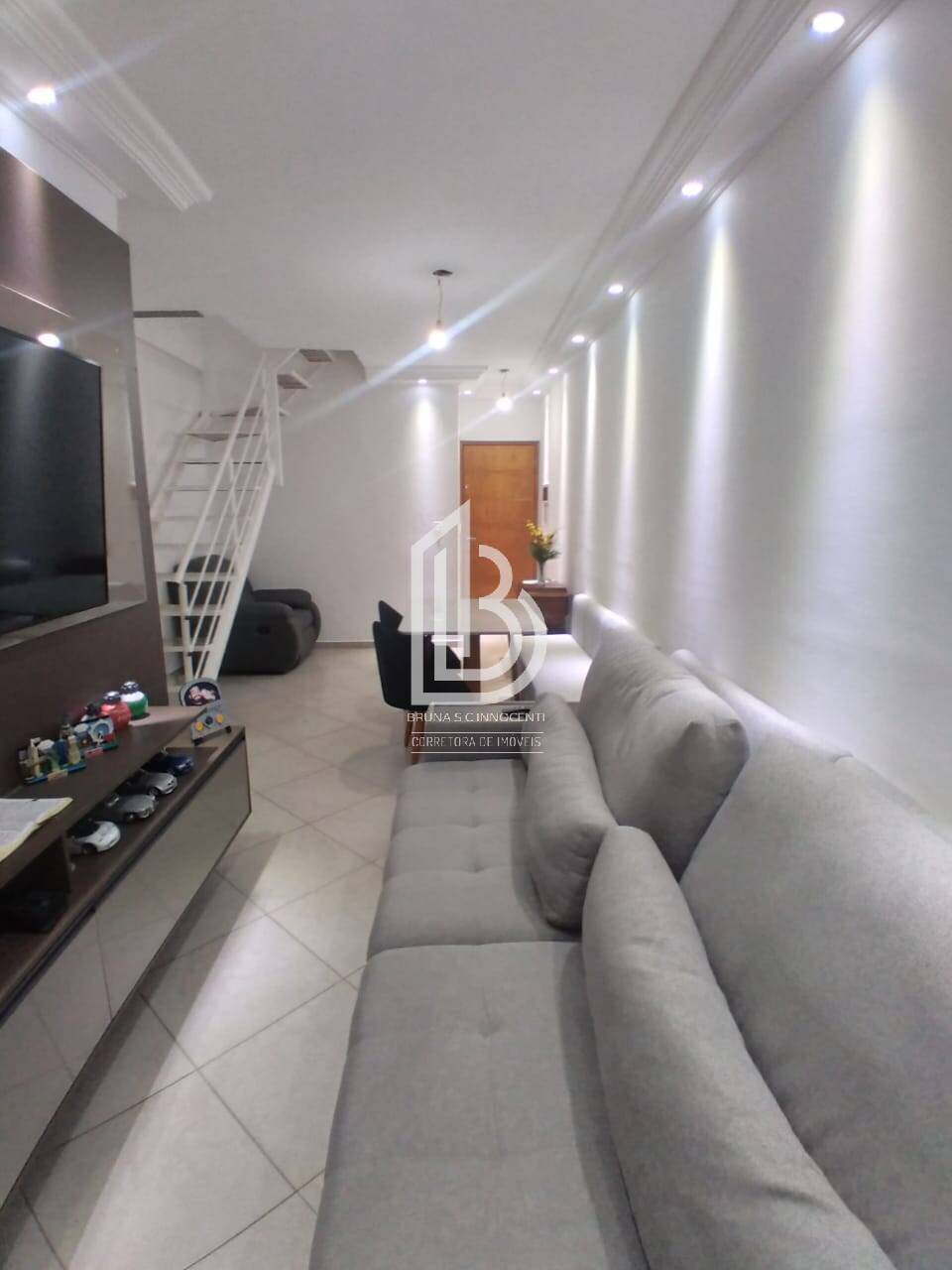 Cobertura à venda com 2 quartos, 110m² - Foto 2