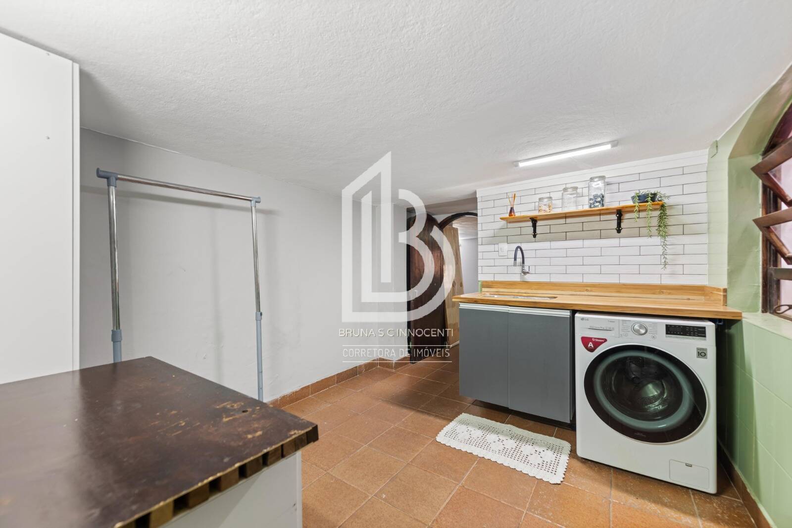 Casa à venda com 4 quartos, 250m² - Foto 4