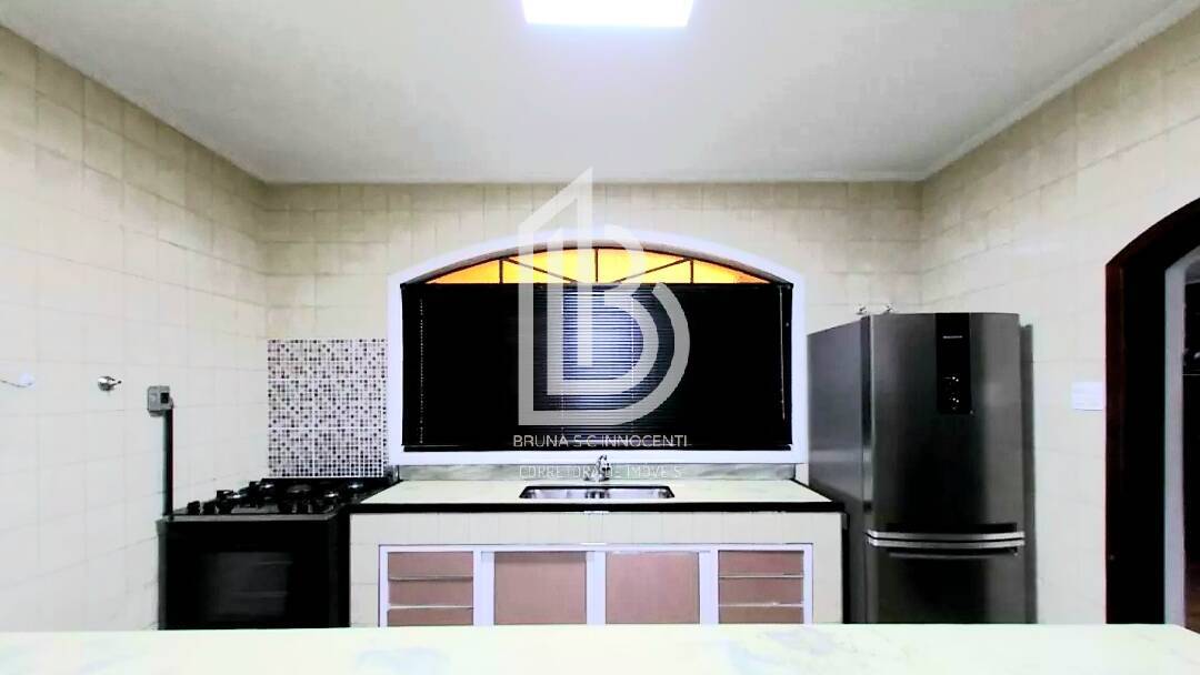 Casa, 3 quartos, 238 m² - Foto 2