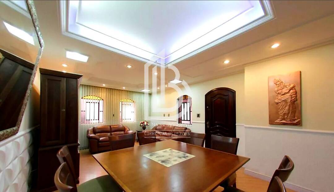 Casa, 3 quartos, 238 m² - Foto 1