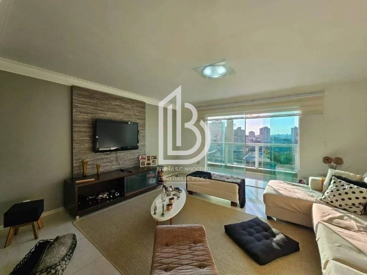 Sobrado, 4 quartos, 360 m² - Foto 1