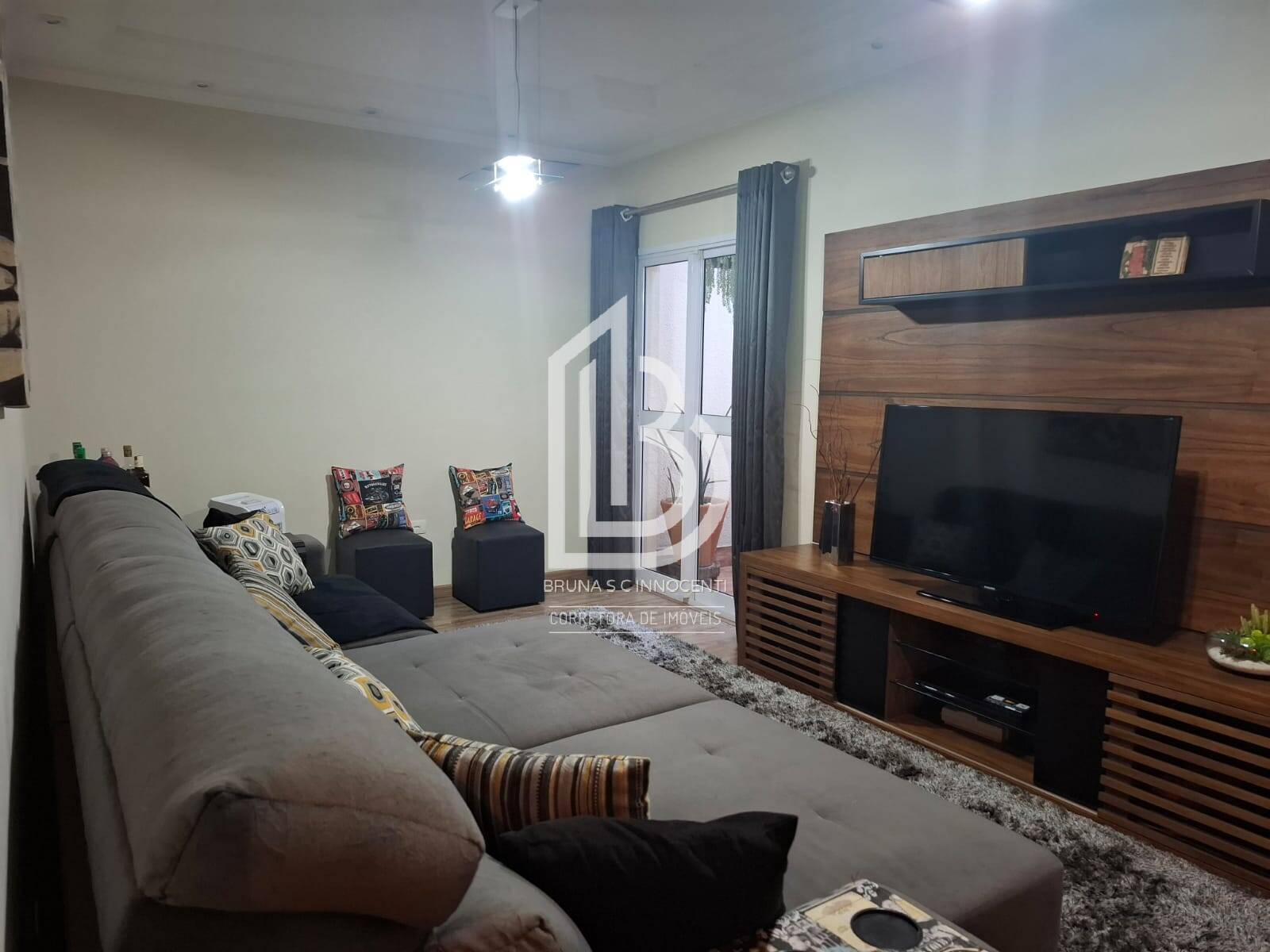 Apartamento à venda com 2 quartos, 90m² - Foto 1