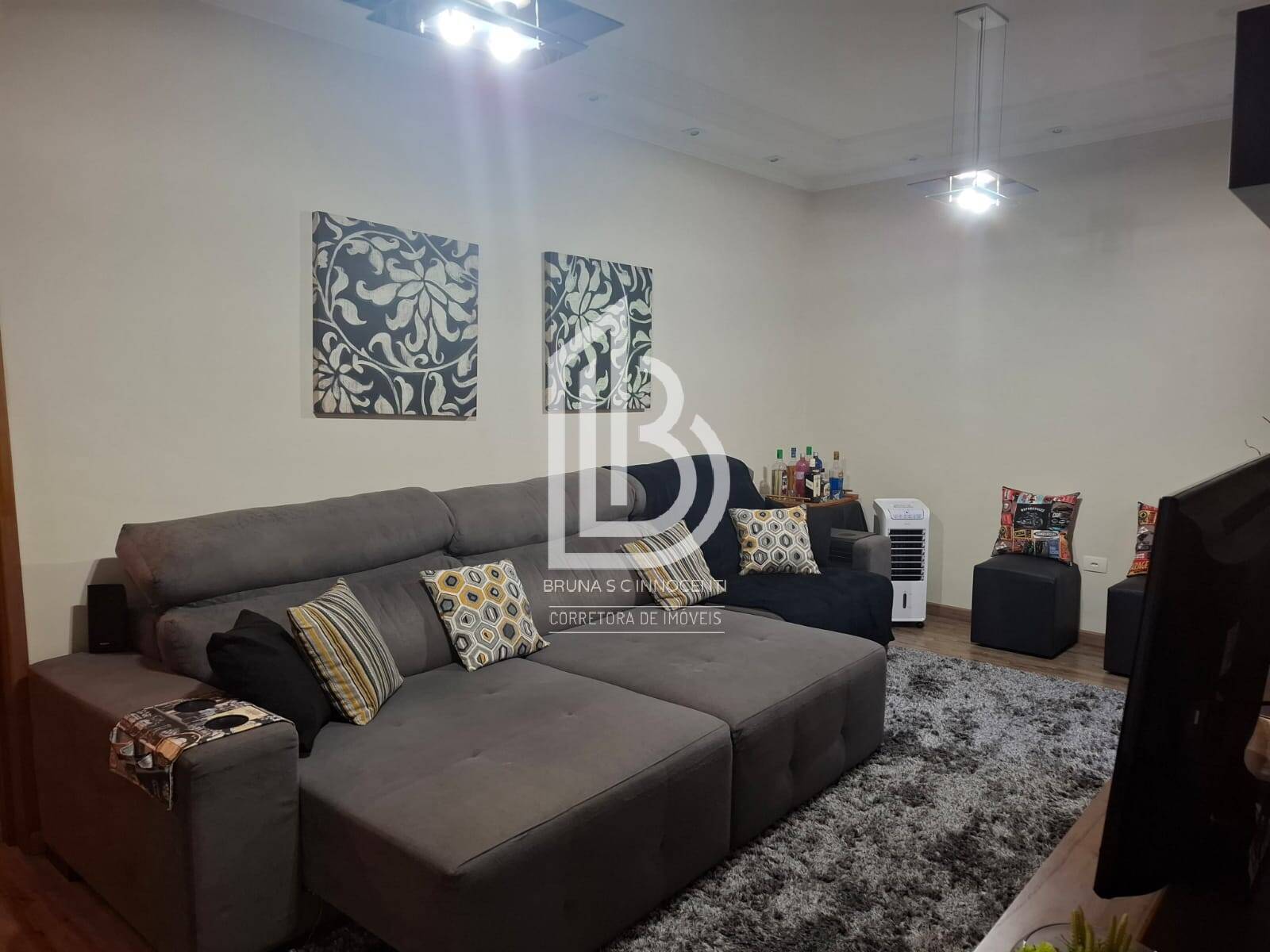 Apartamento à venda com 2 quartos, 90m² - Foto 2