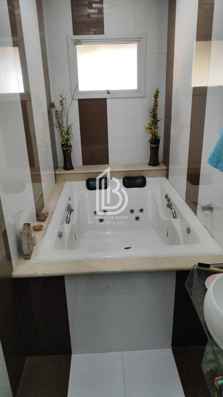 Casa à venda e aluguel com 5 quartos, 165m² - Foto 3