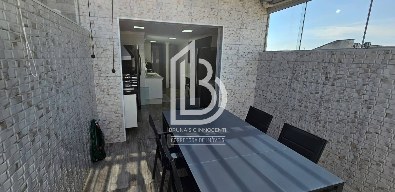 Cobertura à venda com 2 quartos, 107m² - Foto 1