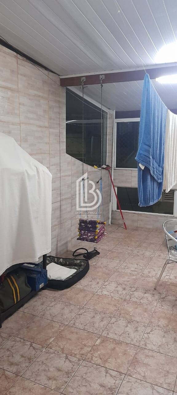 Casa, 5 quartos, 222 m² - Foto 2