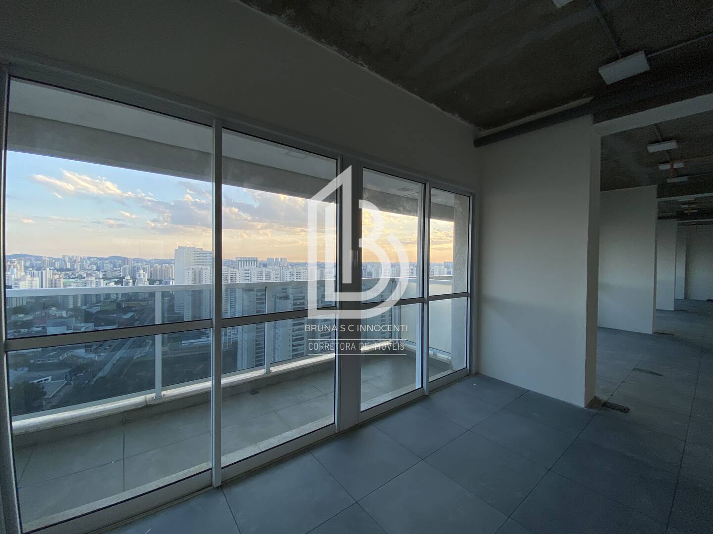 Sala-Conjunto, 325 m² - Foto 25