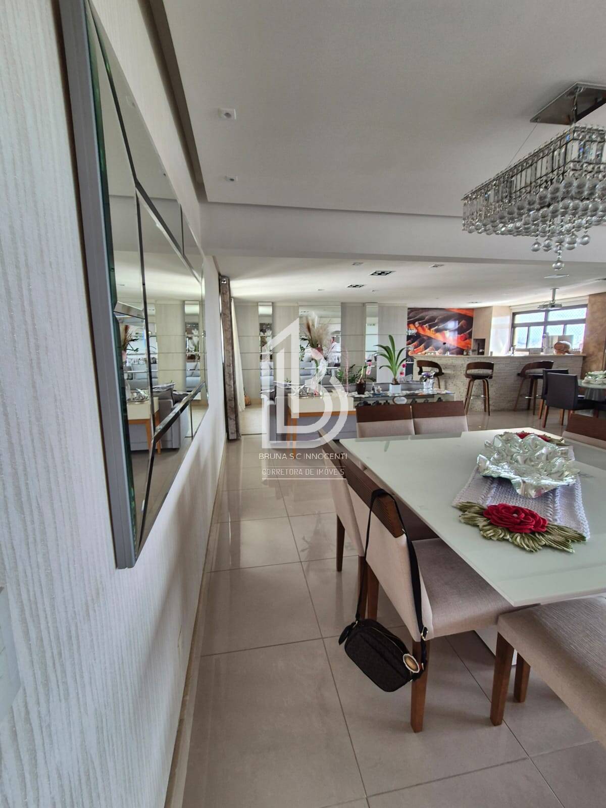 Apartamento, 3 quartos, 267 m² - Foto 1