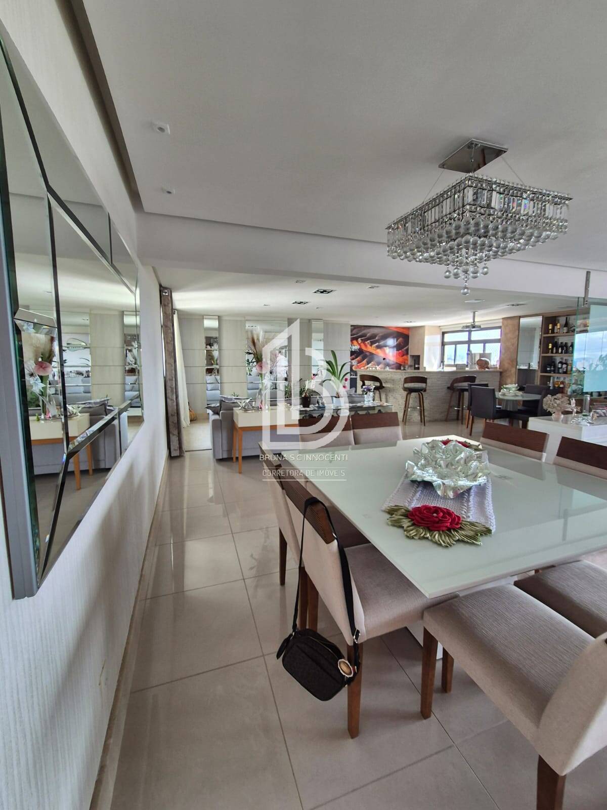 Apartamento, 3 quartos, 267 m² - Foto 2