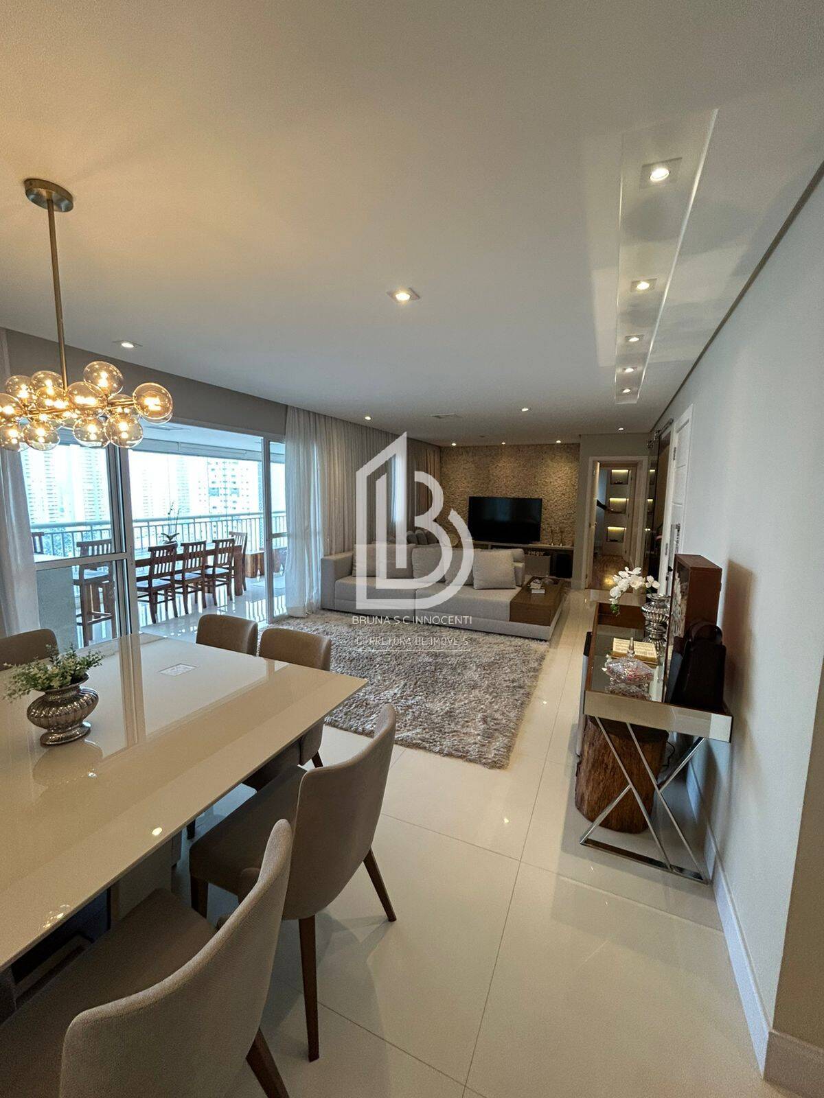 Apartamento, 3 quartos, 156 m² - Foto 1